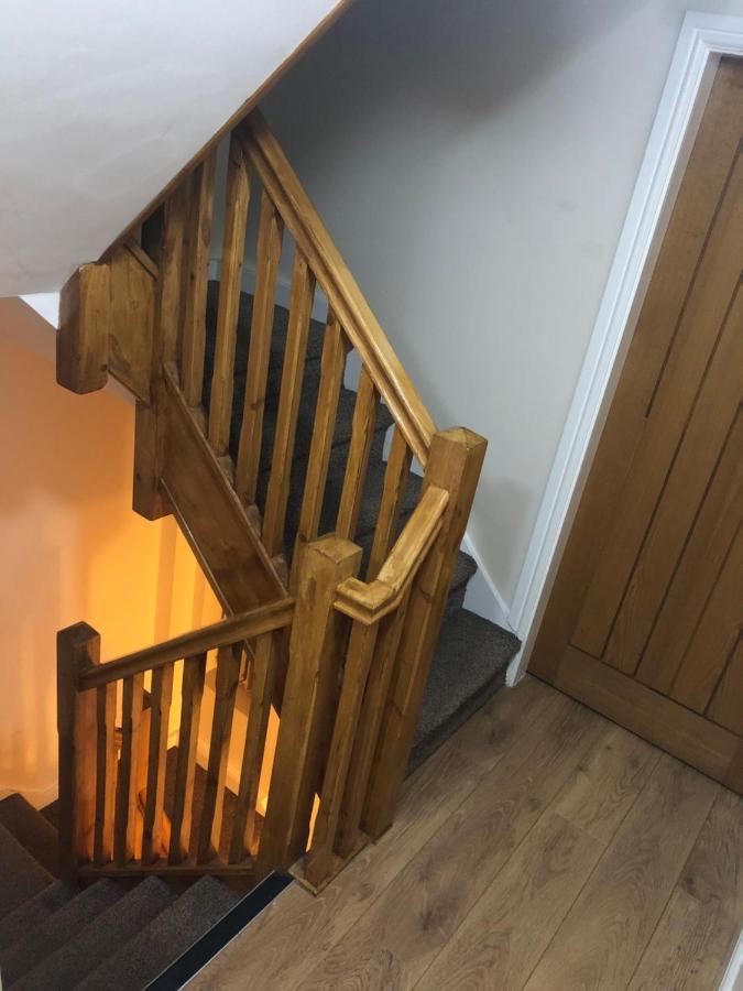 Big Room Rusholme With Tv And Private Bathroom-Parking&Wifi แมนเชสเตอร์ ภายนอก รูปภาพ
