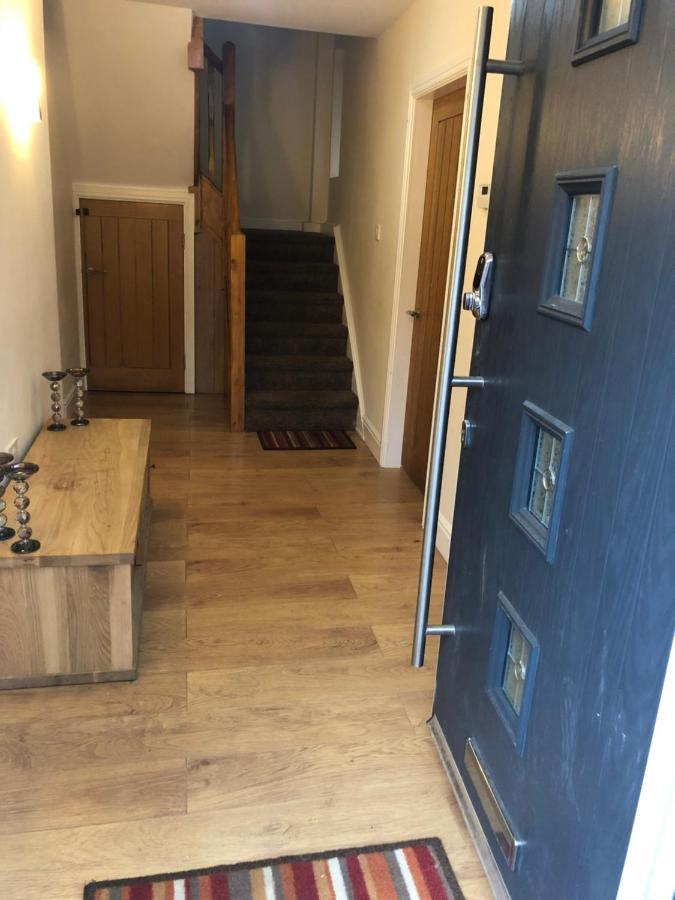 Big Room Rusholme With Tv And Private Bathroom-Parking&Wifi แมนเชสเตอร์ ภายนอก รูปภาพ