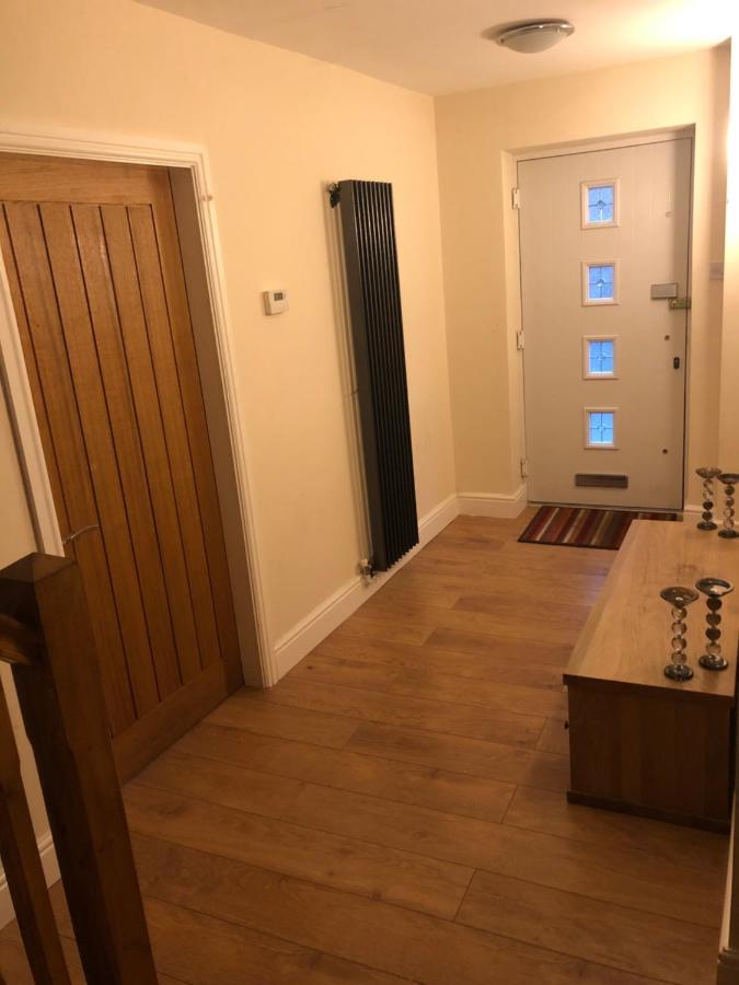 Big Room Rusholme With Tv And Private Bathroom-Parking&Wifi แมนเชสเตอร์ ภายนอก รูปภาพ
