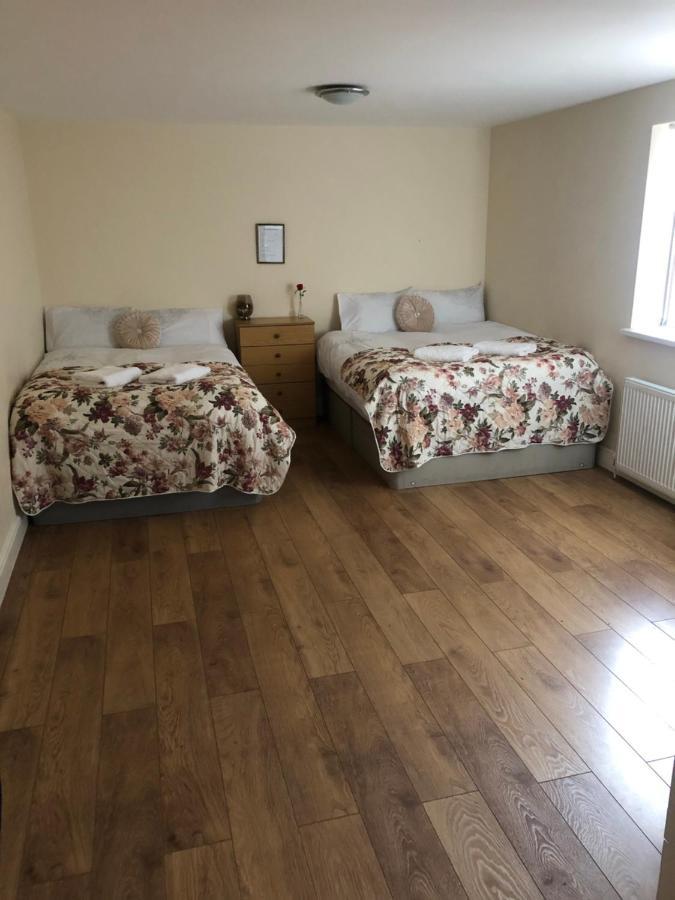 Big Room Rusholme With Tv And Private Bathroom-Parking&Wifi แมนเชสเตอร์ ภายนอก รูปภาพ